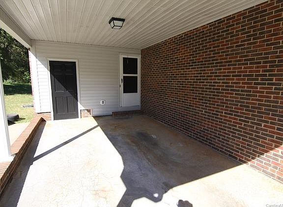 4th image of 3620 Driftwood Dr