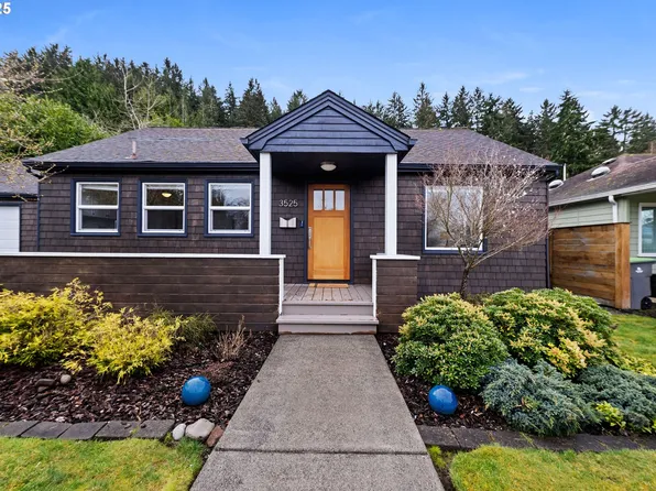 3525 Harrison Dr, Astoria, OR 97103
