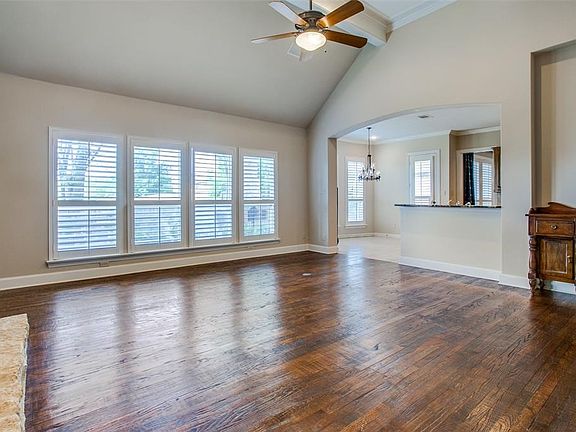 4th image of 214 Blackwalnut Dr