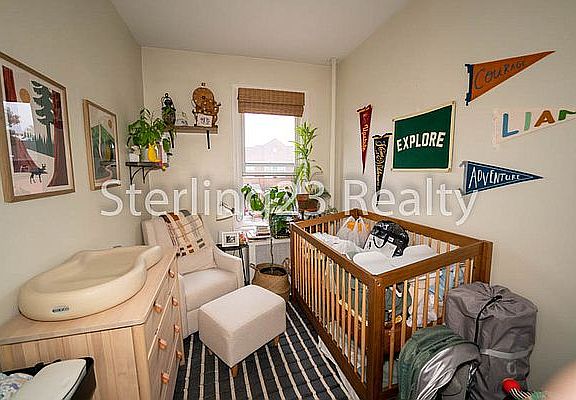5th image of 2417 26th St #2F