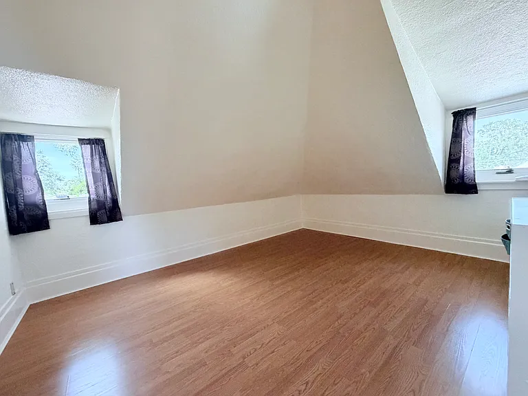 307 Boyce St — Photo 10