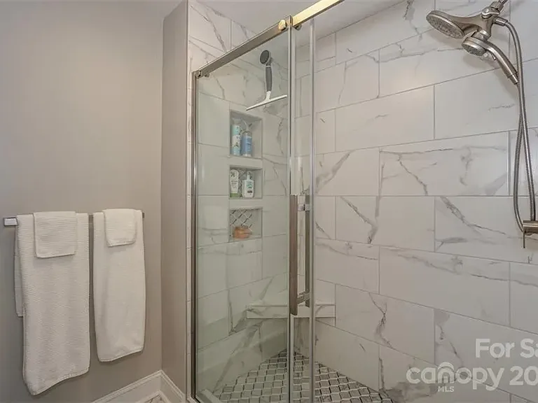 844 Southwest Dr — Photo 12