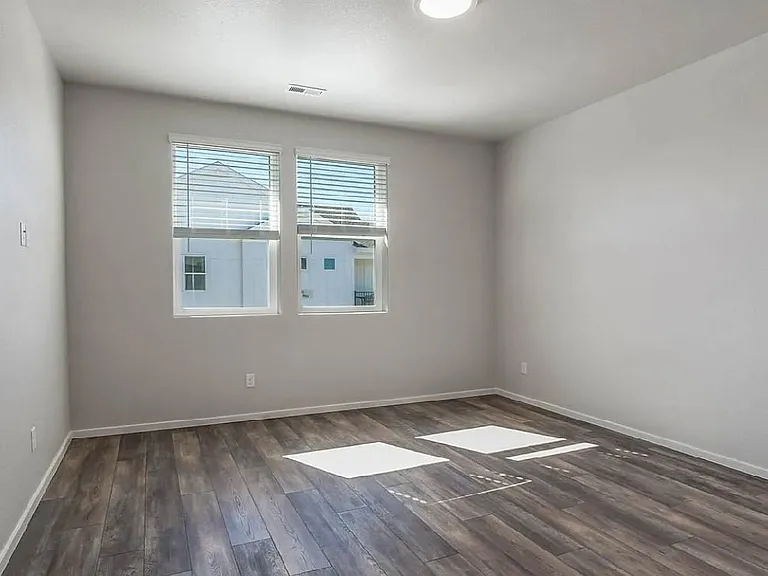 563 Vicot Way #C — Photo 8