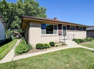 6725 S 19th St, Milwaukee, WI 53221