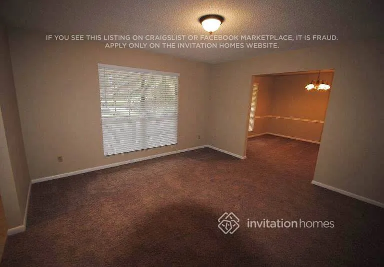 11637 Edinburgh Way — Photo 3