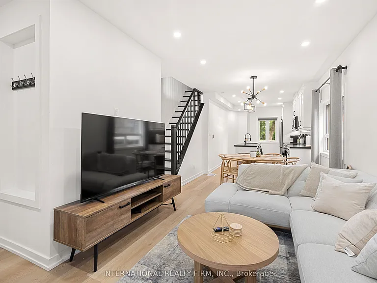 171 Duplex Ave — Photo 4
