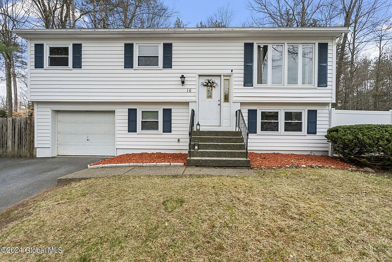 2nd image of 16 Cortland Boulevard