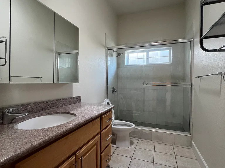 343 Franklin St — Photo 17