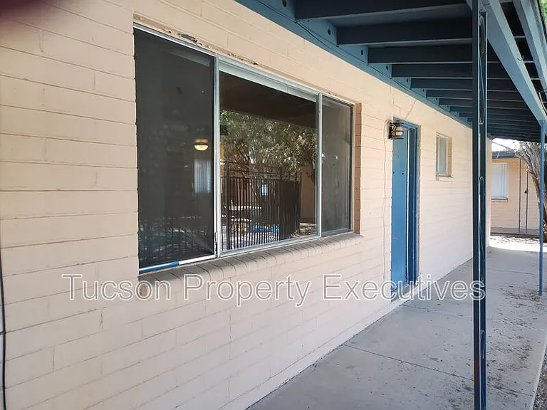 8934 S Nogales Hwy — Photo 18