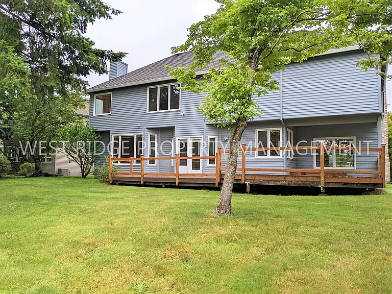 19772 Bellevue Way — Photo 2