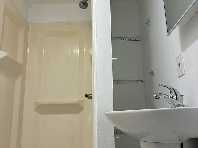 9 Benkard Ave #2 — Photo 15