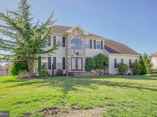 24 Joseph Dr, Sewell, NJ 08080