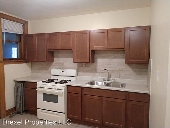 3rd image of 5401 W Berenice Ave APT 1