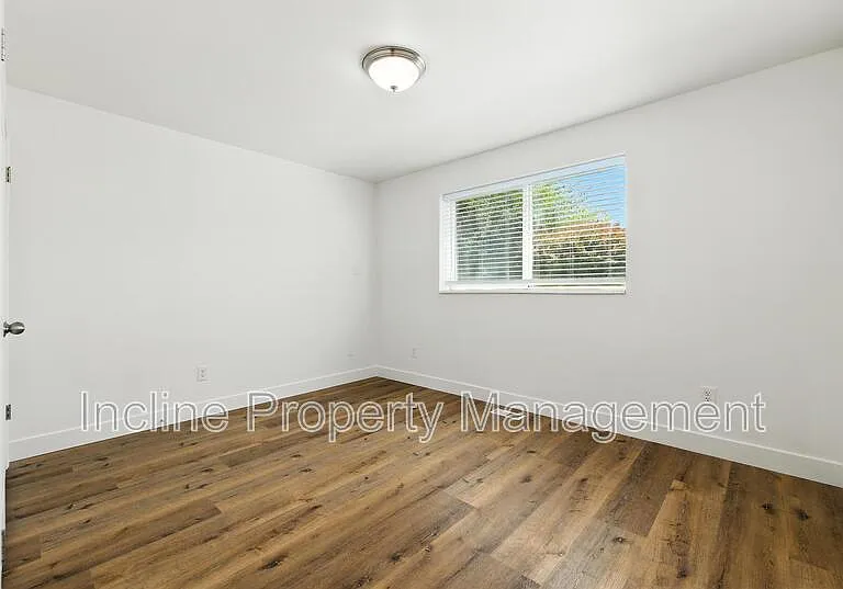 758 N 1060 W — Photo 10