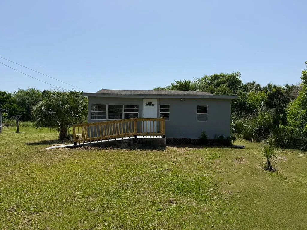 2 bed, 1.0 bath, 450 sqft, $1,650 — Photo 2