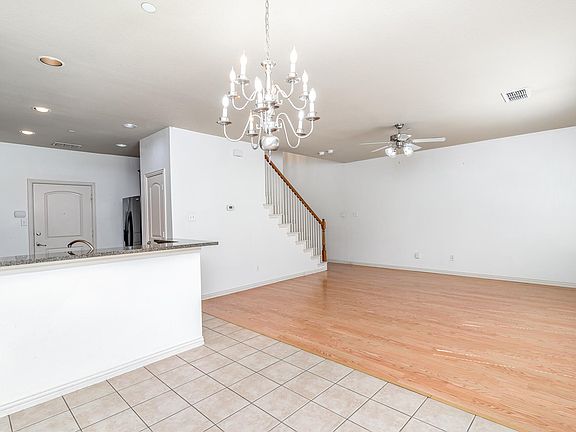 5th image of 7909 Eddie Dr