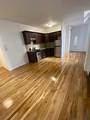 Rented by City Connections Realty | media 10