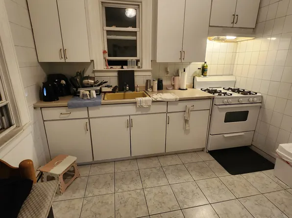 360 Lincoln Avenue image 5 of 7