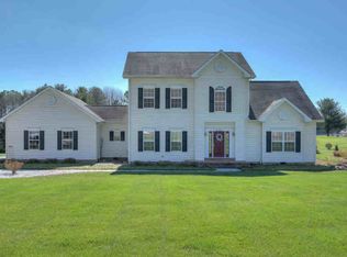 2742 Fairway Dr, Draper, VA 24324