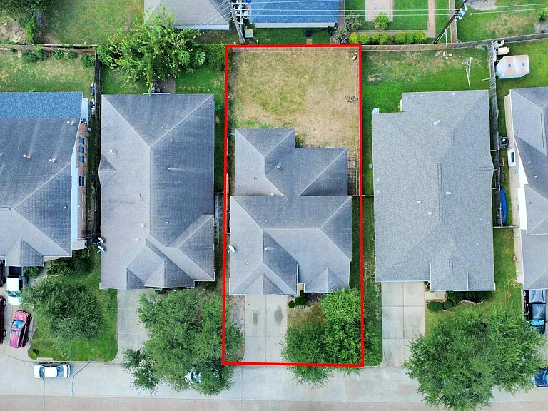 3310 Manor Tree Ln — Photo 8