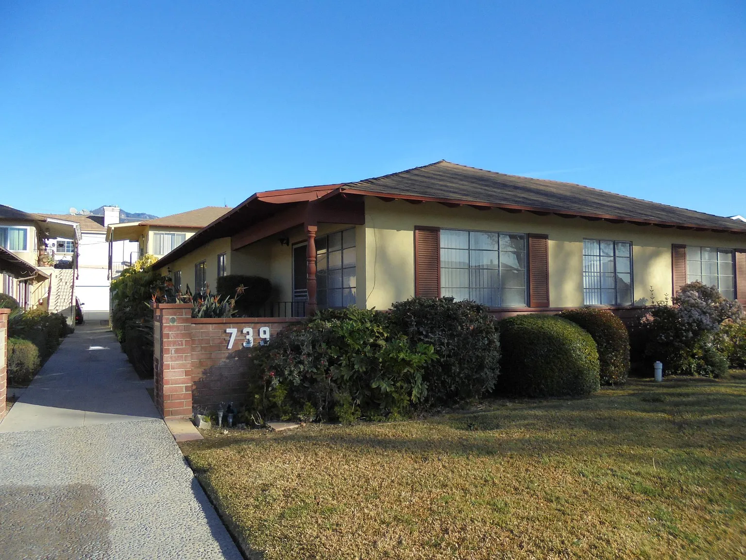 2 bed, $2,300 — Photo 1