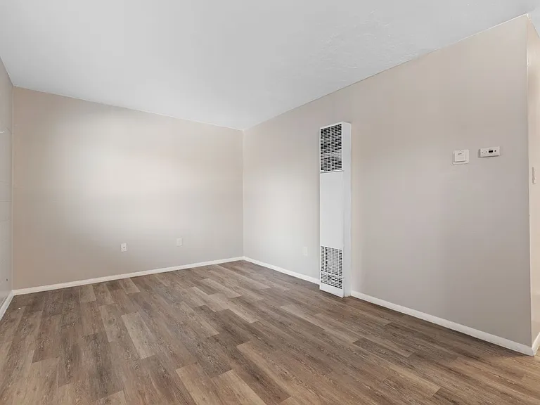 58 Vine Street — Photo 20
