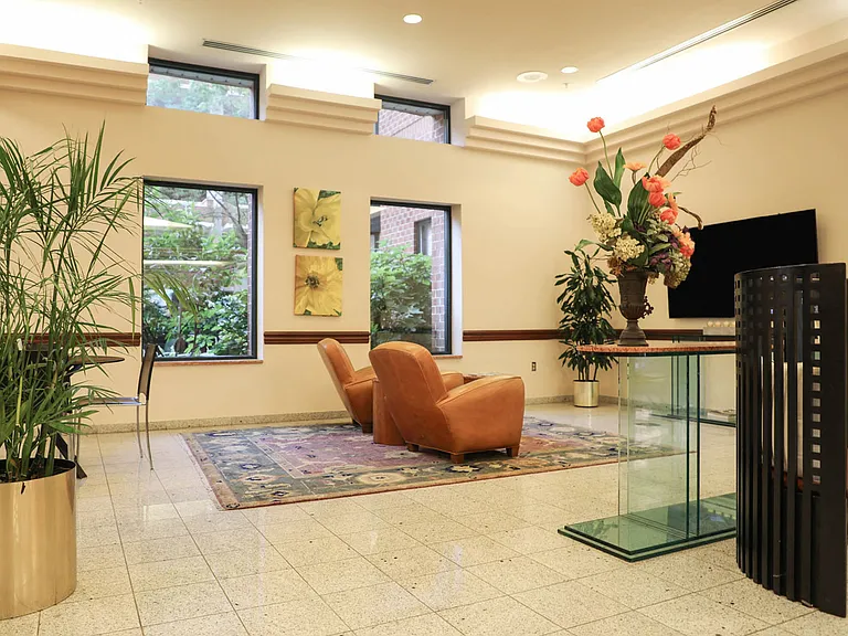 Lobby Lounge Area