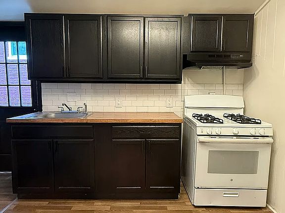 3rd image of 408 Lafayette St