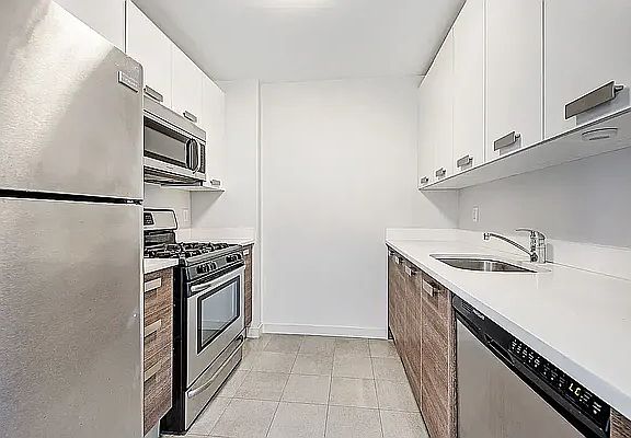 4th image of 4609 11th St APT 3K