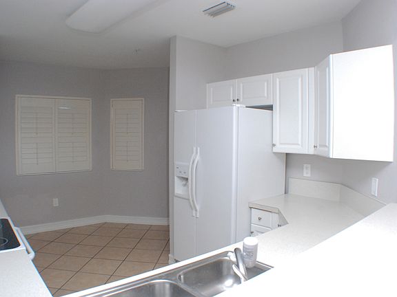 5th image of 7812 Regal Heron Cir APT 303