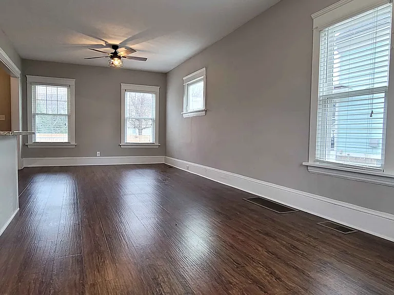 1446 Owego Ave — Photo 6