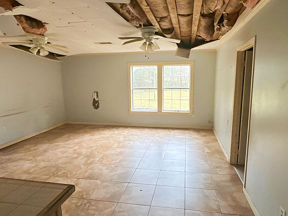 5th image of 159 Beverly Dr