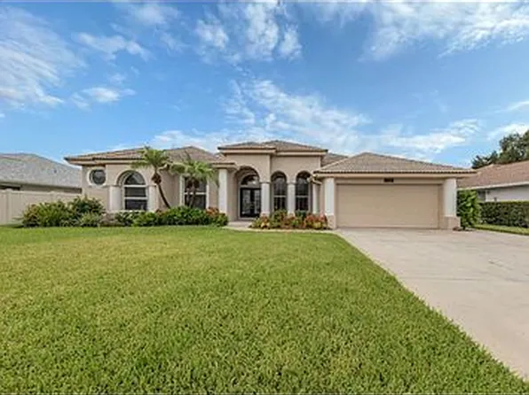 201 Bayside Ct, Nokomis, FL 34275