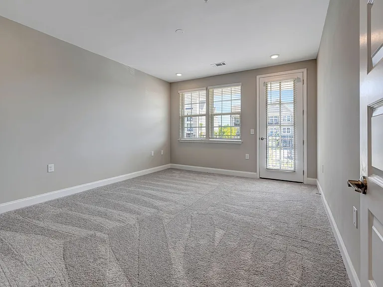 4000 Shadow Green Dr #4206 — Photo 16