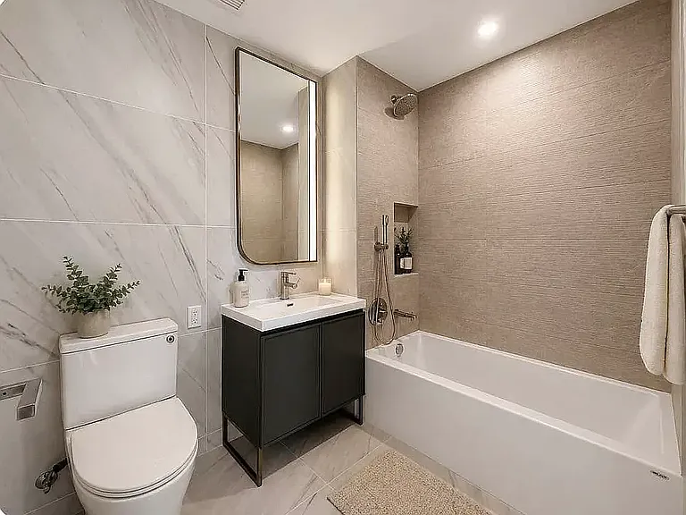 960 Franklin Ave #440 — Photo 5