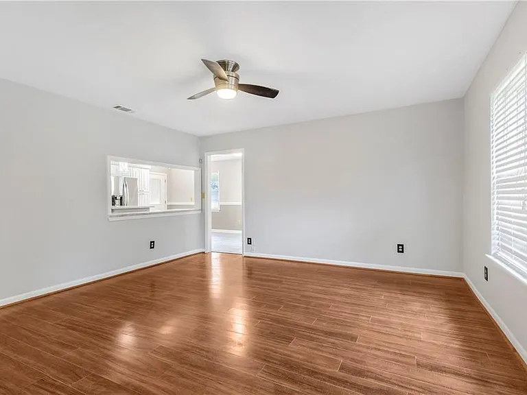 2316 Woodland Rd — Photo 11