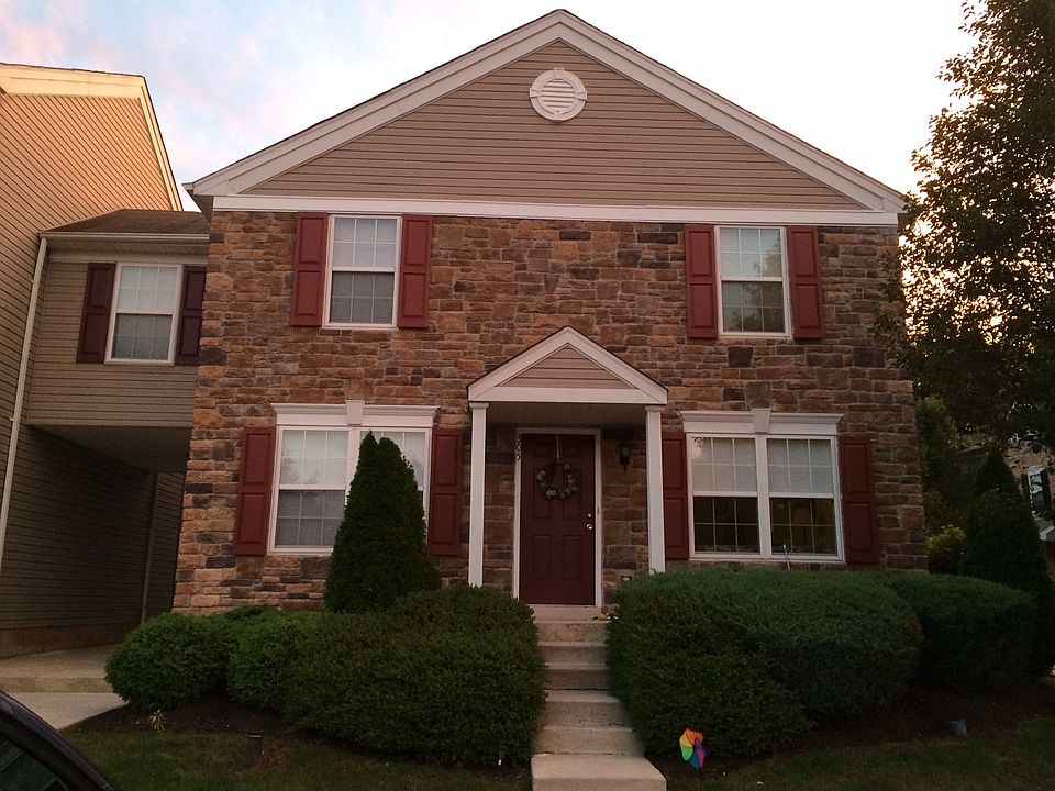 1st image of 305 Goldenrod Ct #181