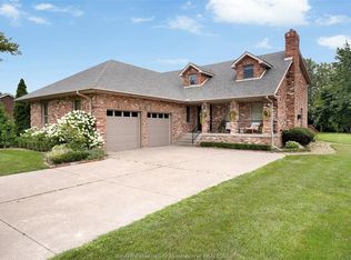 814 Lacasse Blvd, Tecumseh, ON N8N2C5