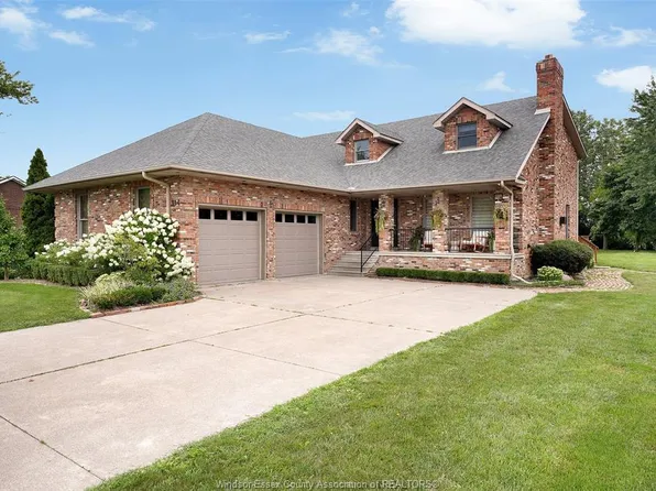 814 Lacasse Blvd, Tecumseh, ON N8N 2C5