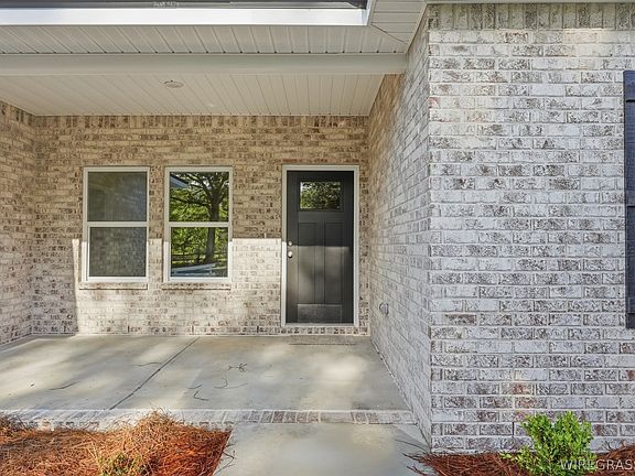 4th image of 202 Brandi Ave