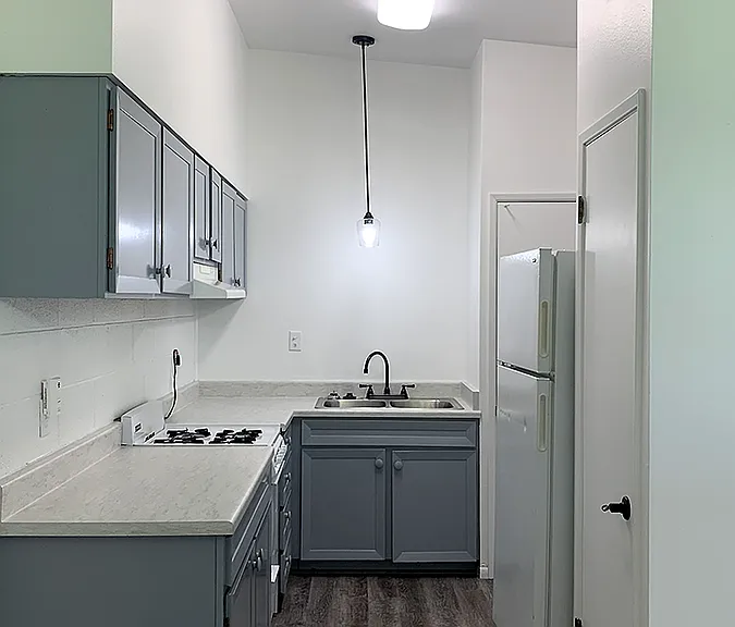 336 Country Club Cir — Photo 6