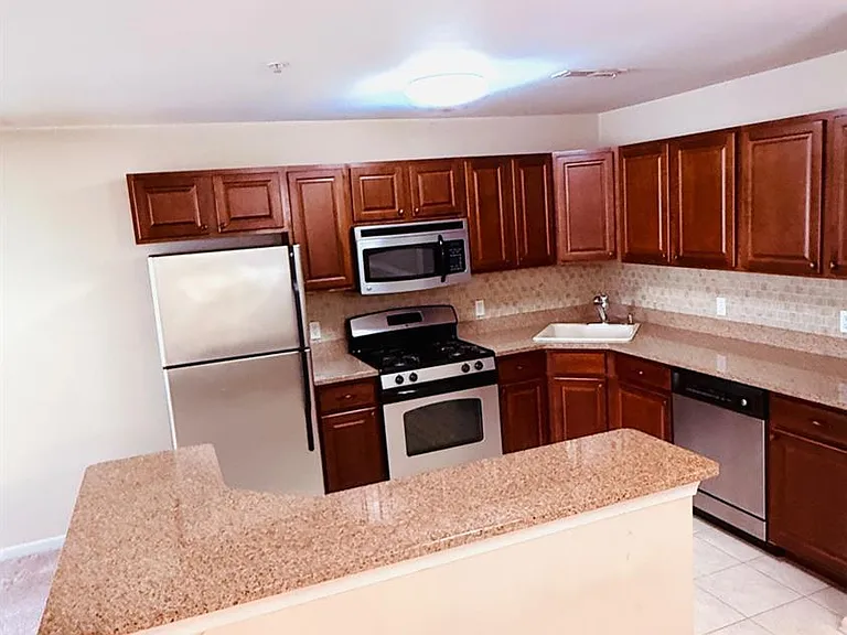 1091-1091 Morning Glory Dr #1091 — Photo 4