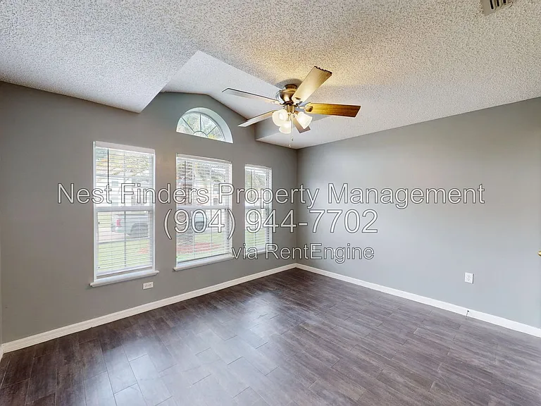3212 Shadow Creek Rd — Photo 7