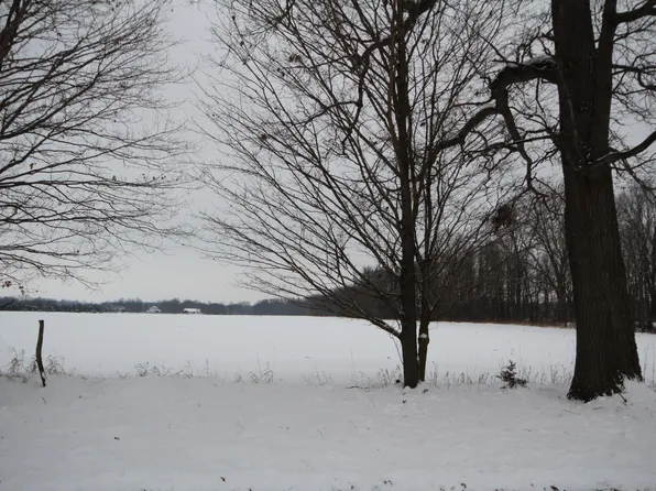 8016 E Xy Ave, Vicksburg, MI 49097