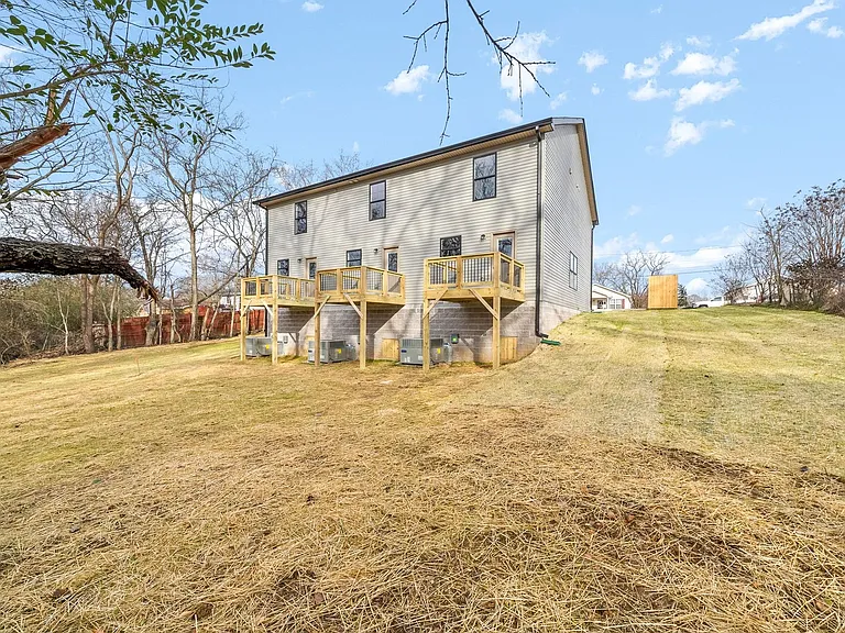 332 Church St — Photo 26
