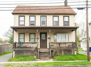 20 N Main St, Windsor Locks, CT 06096
