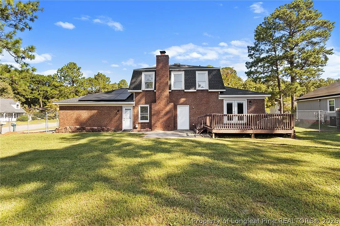 3 bed, 2.5 bath, 1865 sqft, $1,875 — Photo 2