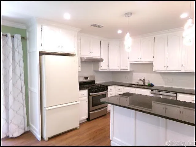 7910 Burnelle Dr — Photo 7
