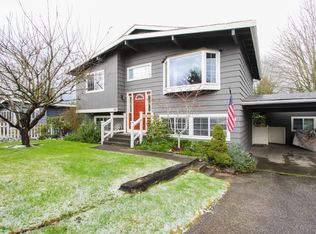 9018 NE 141st St, Kirkland, WA 98034
