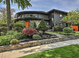 33 Intervale Rd, Providence, RI 02906